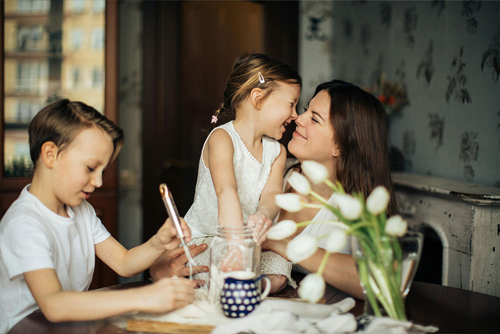 Positieve discipline in de opvoeding

 - Positieve discipline: liefdevolle, respectvolle opvoeding voor zelfverzekerde en verantwoordelijke kinderen.