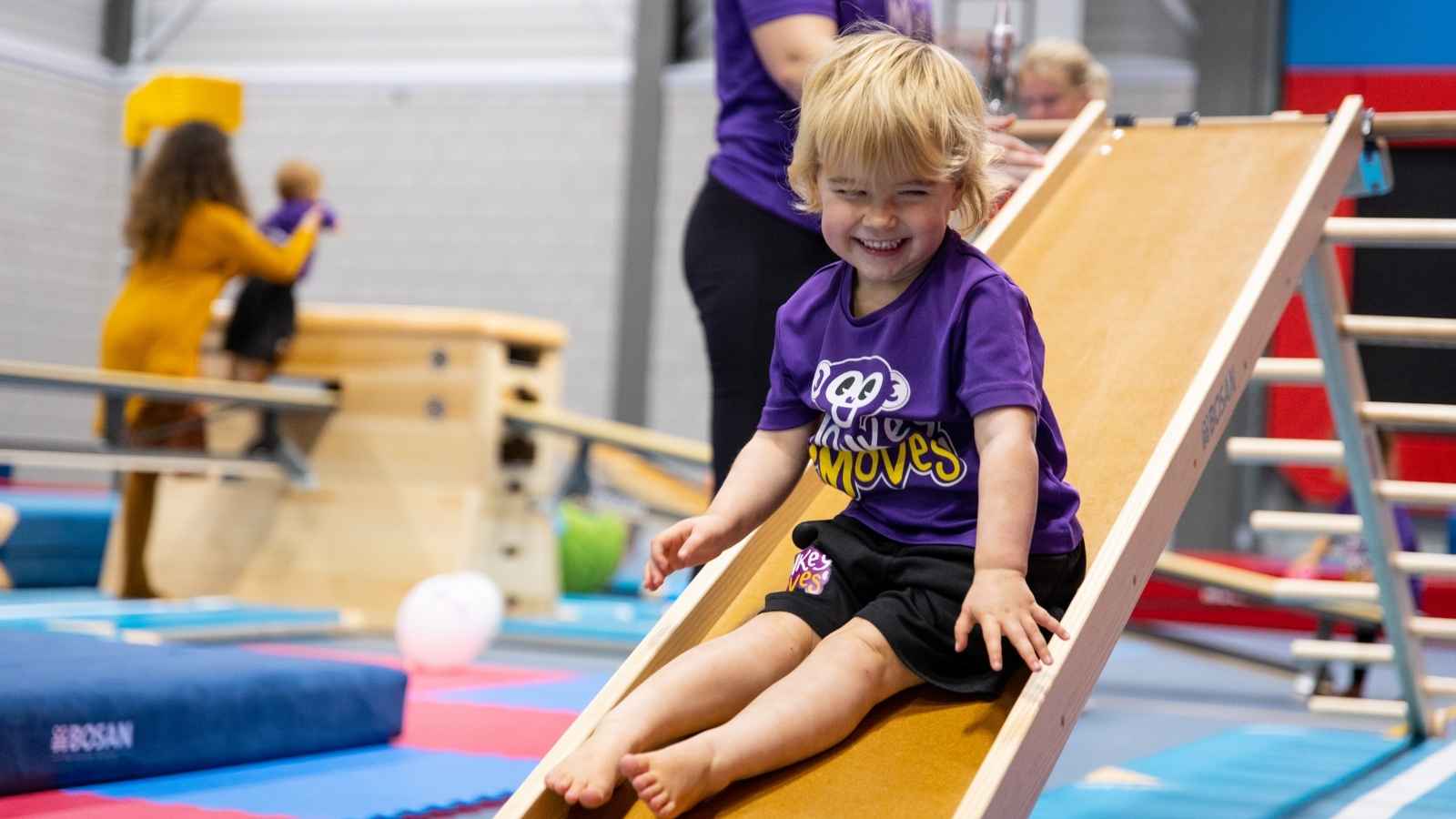 "Selluf doen", zelf redzaamheid een zegen of een vloek? - 4 tips om de zelfredzaamheid te vergroten. Door: Klien Peters. Kinderen zijn echt niet direct zelfredzaam als ze geboren worden. Sterker nog, toen ik net was bevallen van mijn...